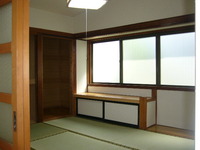 和室：ＬＤＫ脇の一室☆引き戸を開けると広い部屋としても利用可能です。