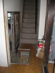 ④リフォーム前：階段、倉庫入口