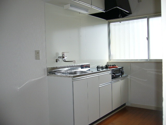薄型コンパクトキッチンにしました。