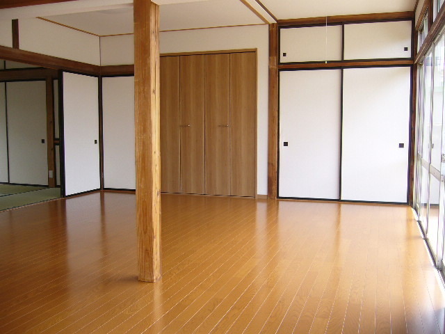 段差解消でワンフロアーにしました☆